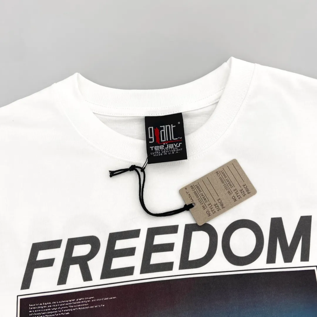 Saint Michael x FREEDOM tee space comic print distressed retro Vintage loose short-sleeved T-shirt with digital white ink direct injection, the fabric is breathable and the pattern is three-dimensional and clear. Fabric: Double yarn 240g Style number: S912 Size: S-M-L-XL Color: White Price: P110